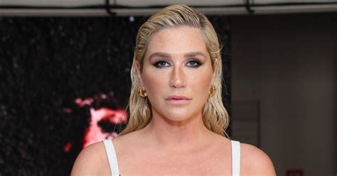 kesha tits|Kesha becomes one with nature as she poses nude to promote。